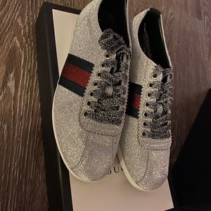 Authentic women Gucci sneakers